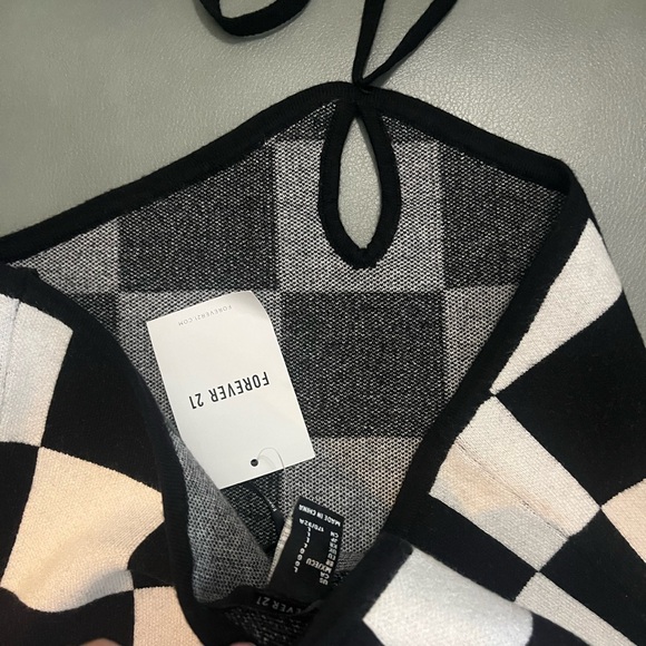 NWT Black and White Halter Checkered Top - Picture 6 of 7